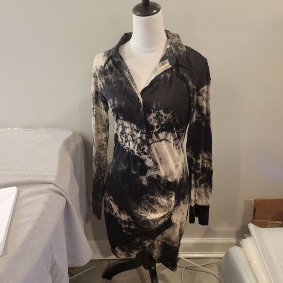Fashion Nova Tie dye button-up Dress Size Medium - Picture 2 of 7